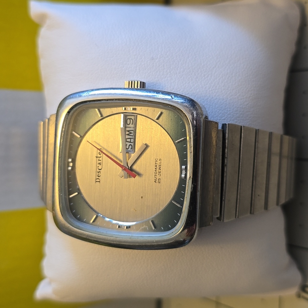 Vintage Descartes Men's Watch